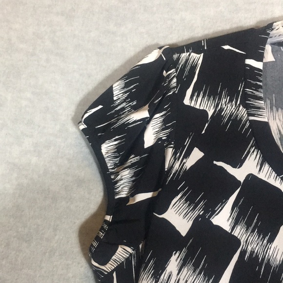 WORTHINGTON Abstract Brush Stroke Design Poly Jersey Knit Scoop Neck w/Gathering - Picture 6 of 16